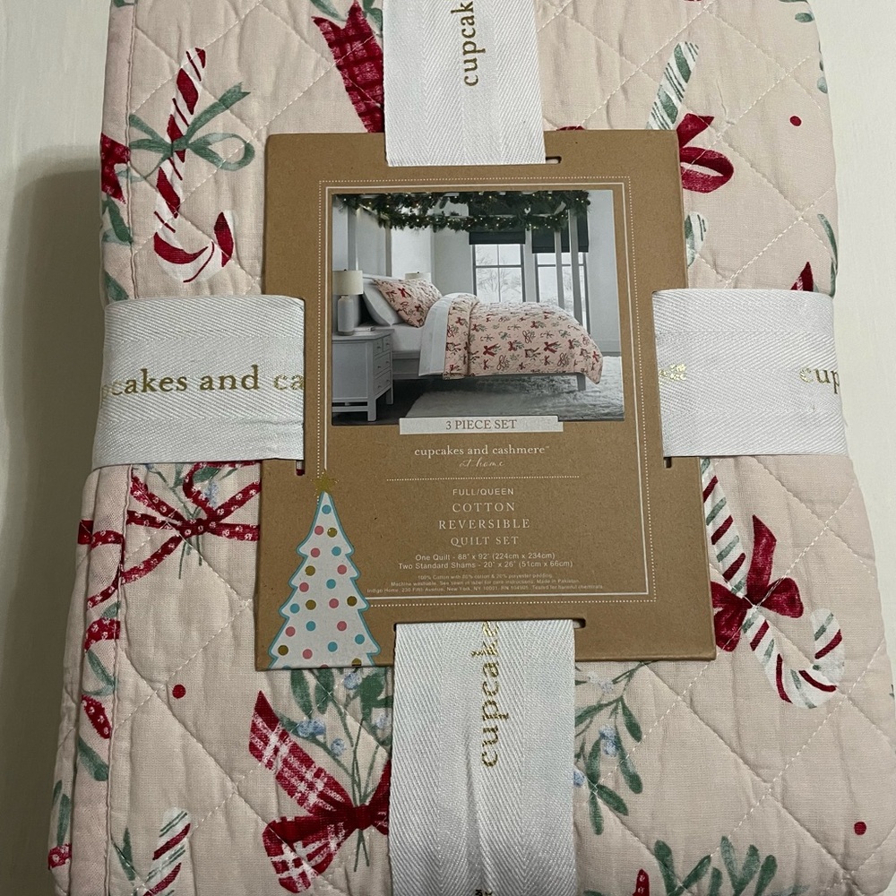 Cupcakes & Cashmere Full/ Queen Candy Cane Quilt Set NWT
